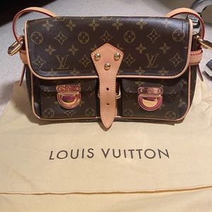 Louis Vuitton Hand Bag